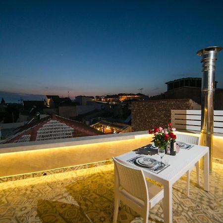 Jacuzzi Suite In The Heart Of Oldtown レティムノ エクステリア 写真