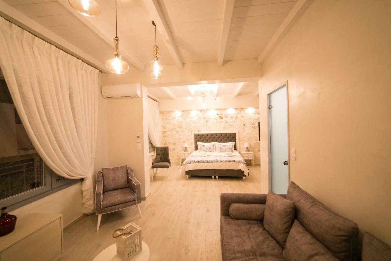Jacuzzi Suite In The Heart Of Oldtown レティムノ エクステリア 写真