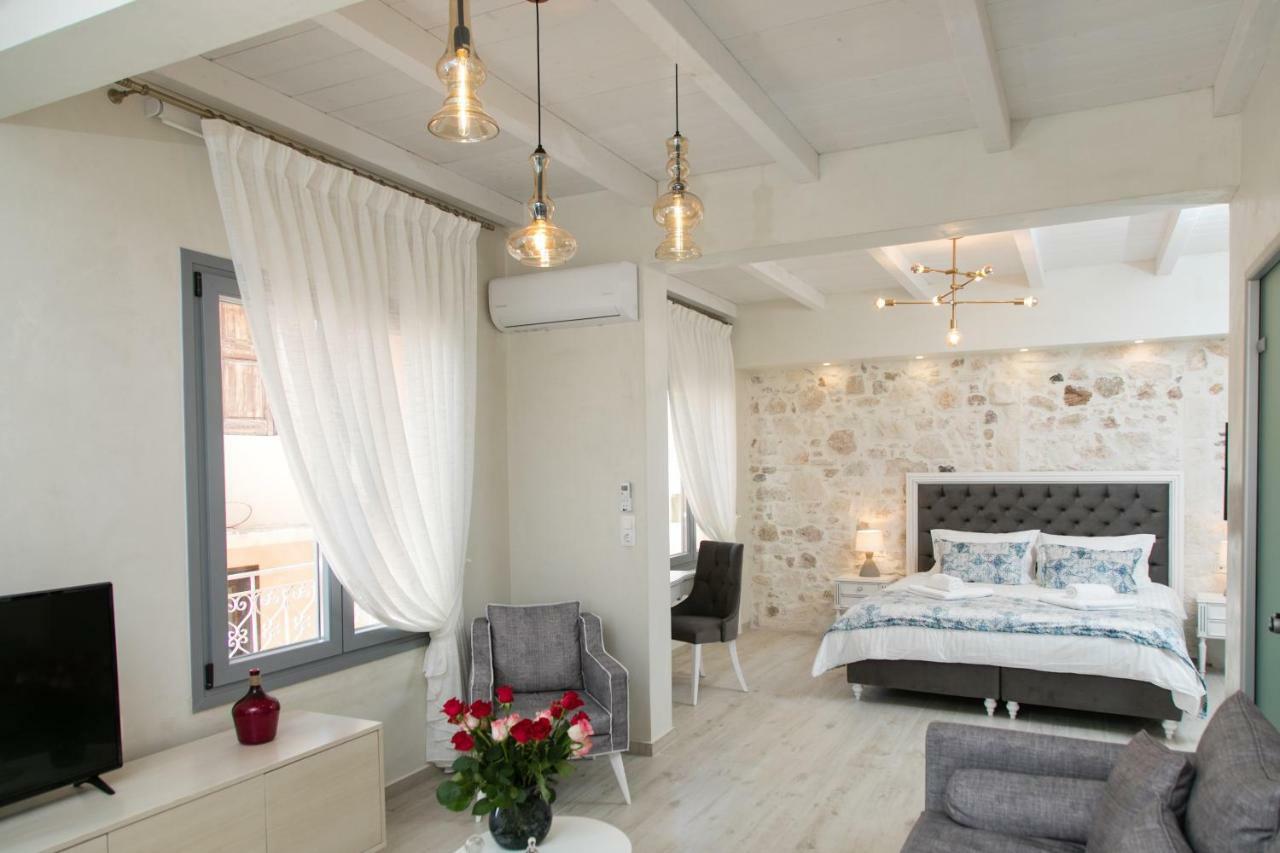Jacuzzi Suite In The Heart Of Oldtown レティムノ エクステリア 写真