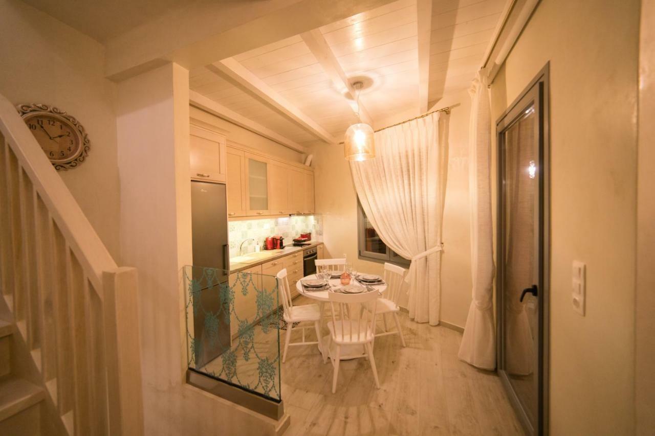 Jacuzzi Suite In The Heart Of Oldtown レティムノ エクステリア 写真