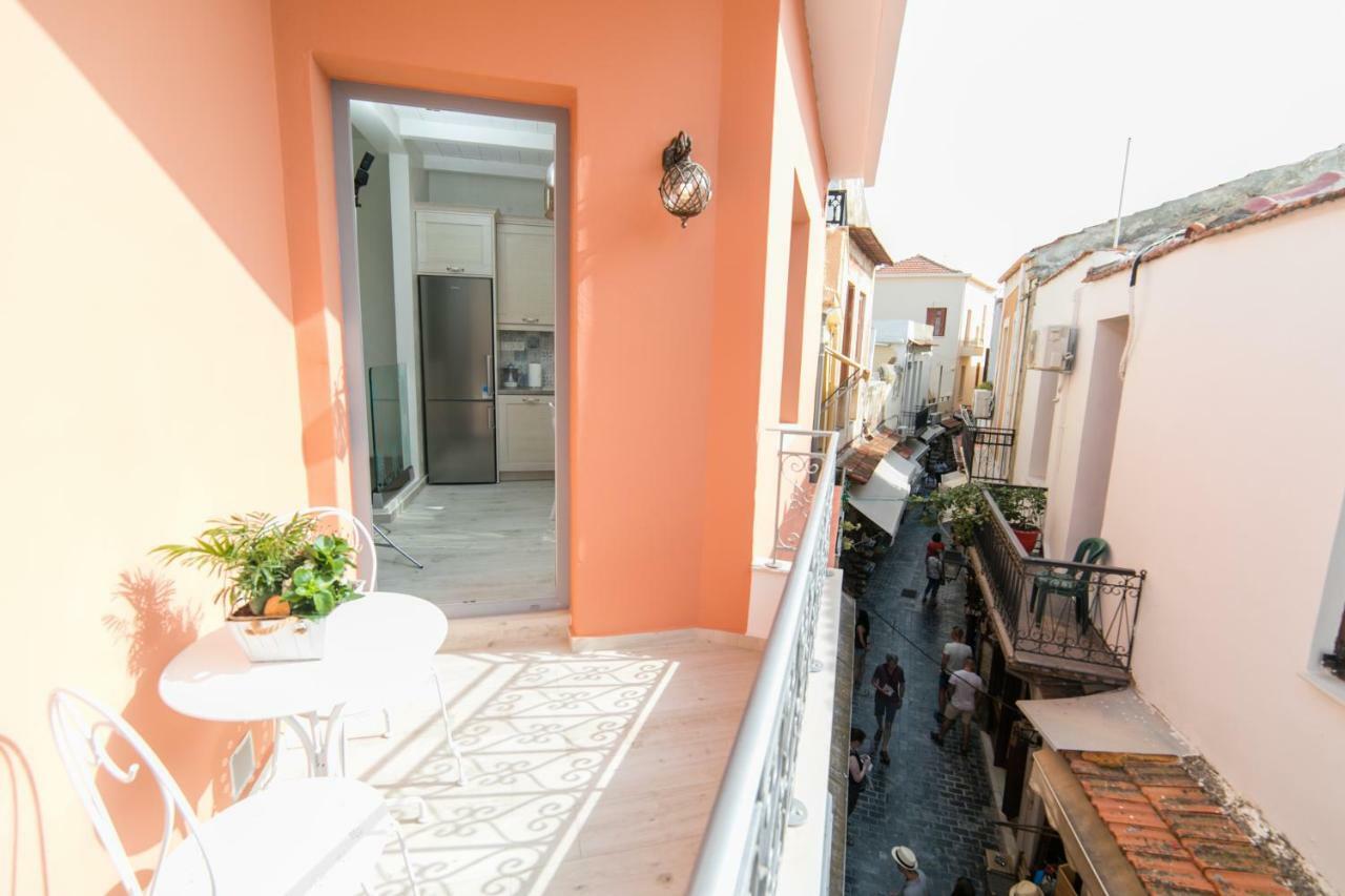 Jacuzzi Suite In The Heart Of Oldtown レティムノ エクステリア 写真
