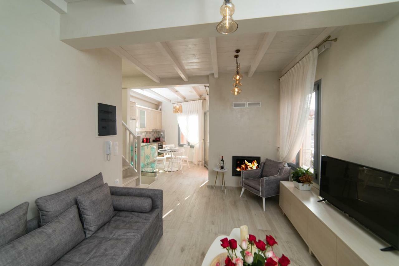 Jacuzzi Suite In The Heart Of Oldtown レティムノ エクステリア 写真