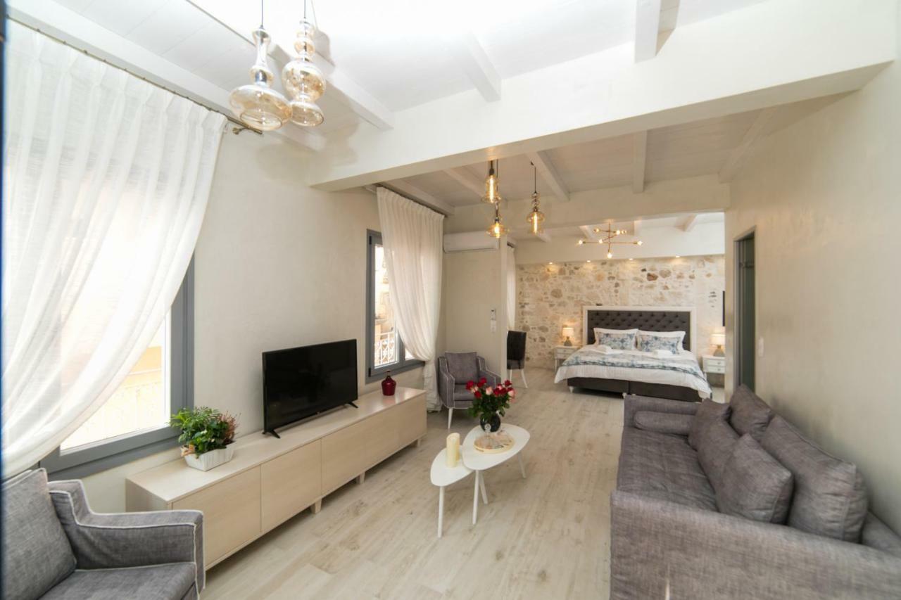 Jacuzzi Suite In The Heart Of Oldtown レティムノ エクステリア 写真